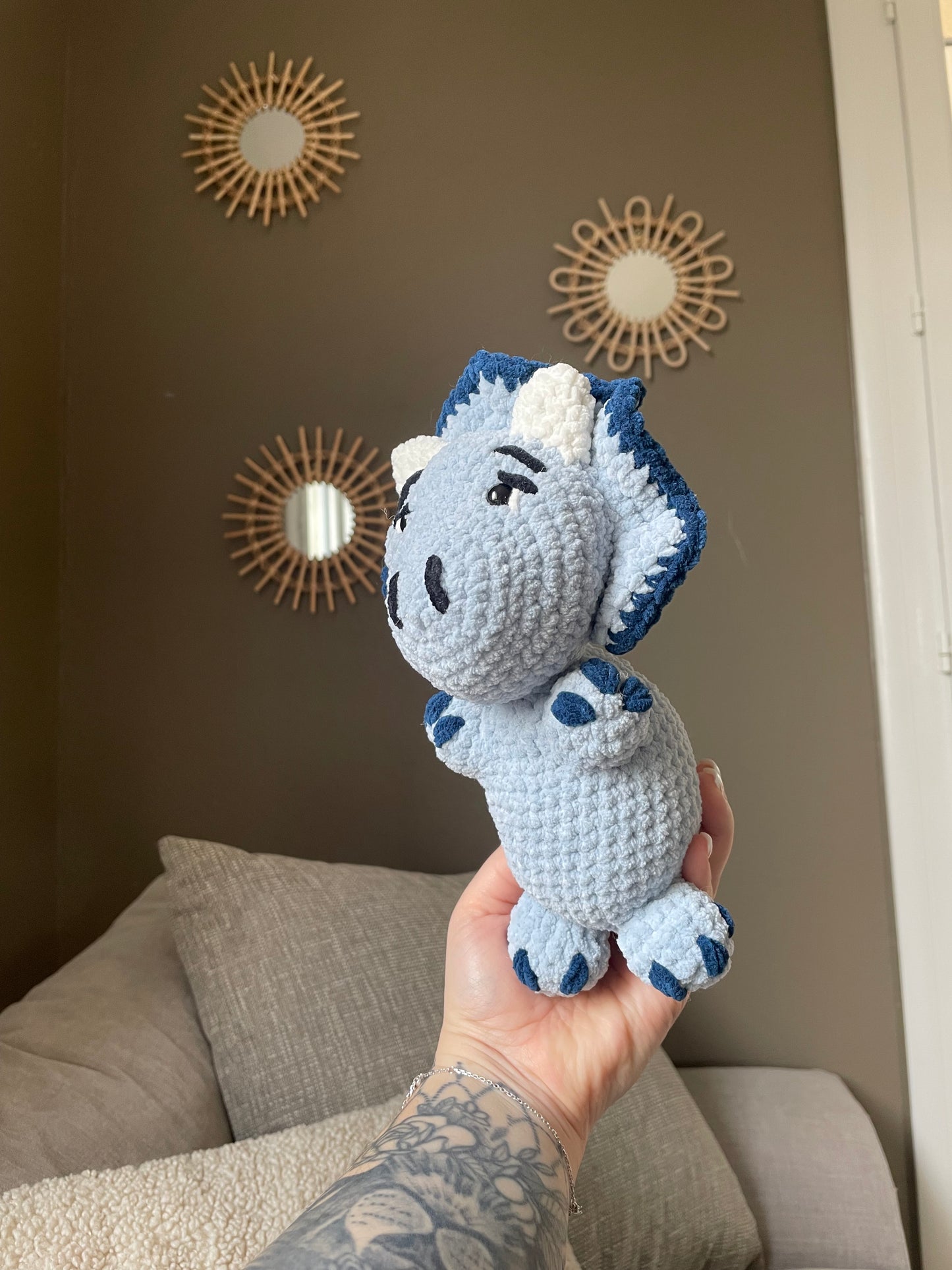 Peluche tricératops